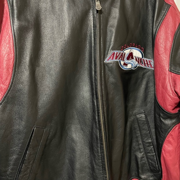Colorado Avalanche Black and Red Leather Jacket - Picture 4 of 11